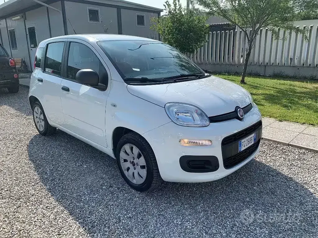 Usata Fiat Panda Easy 69 CV (50 kW) 2016 Bianco Utilitaria