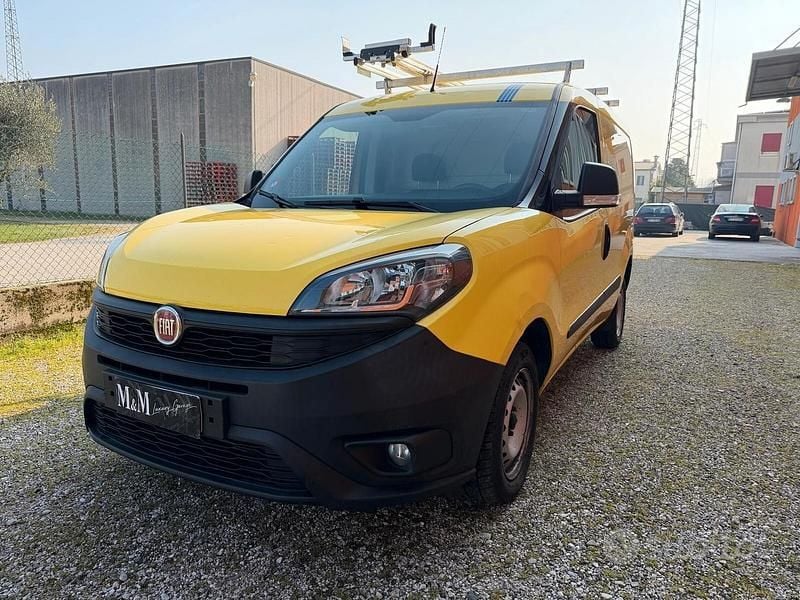 Usata Fiat Doblò 95 CV (69 kW) 2019 Giallo Monovolume