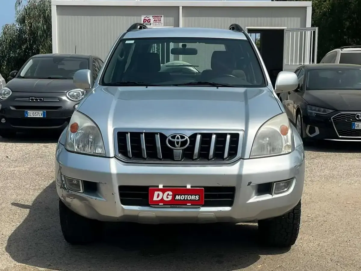 Usata Toyota Land Cruiser Sol 166 CV (122 kW) 2004 Argento SUV