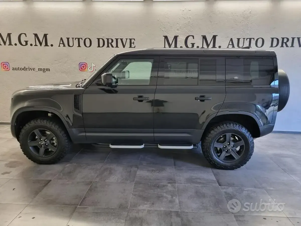 Usado Land Rover Defender 239 HP (175 kW) 2020 Preto SUV