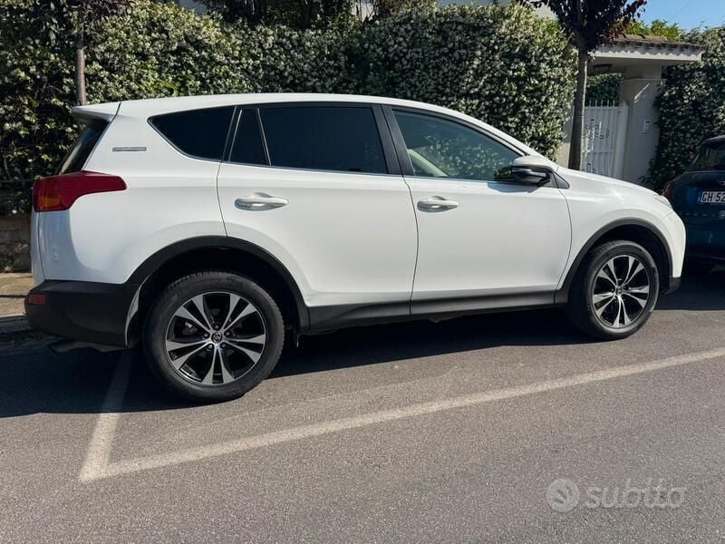 Usata Toyota RAV4 124 CV (91 kW) 2014 Bianco SUV