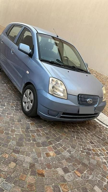 Usata Kia Picanto 75 CV (55 kW) 2006 Blu Utilitaria