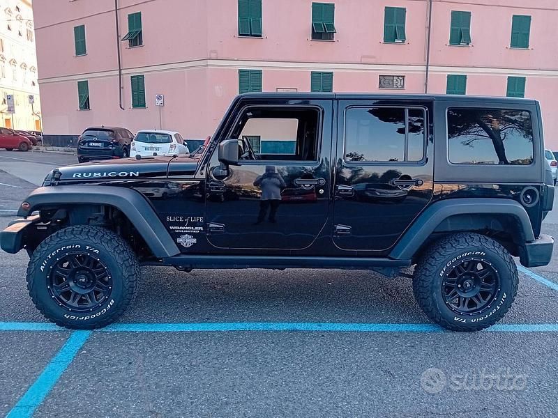 Nero Usata 2011 Jeep Wrangler Unlimited Rubicon SUV | 29.500 € (Super prezzo) - Immagine 1/4