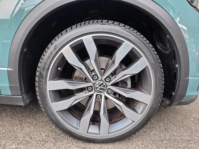 Usata VW T-Roc Cabriolet R-line 150 CV (110 kW) 2021 Cactus green Cabrio