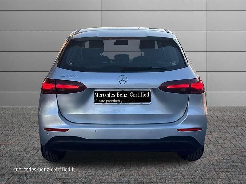 Usata Mercedes B180 Advanced 116 CV (85 kW) 2024 Argento Monovolume