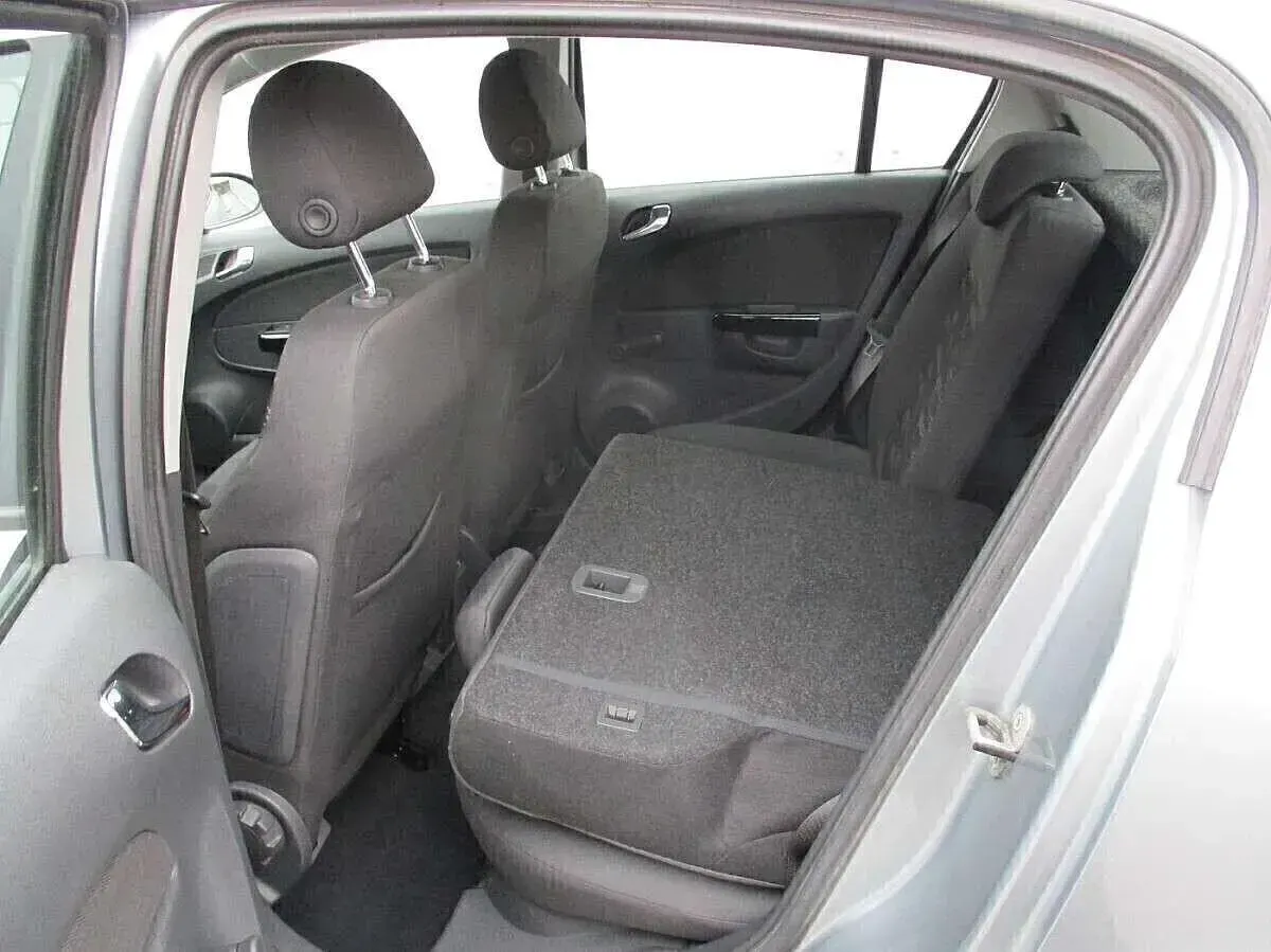 Usata Opel Corsa 90 CV (66 kW) 2015 Grigio Utilitaria
