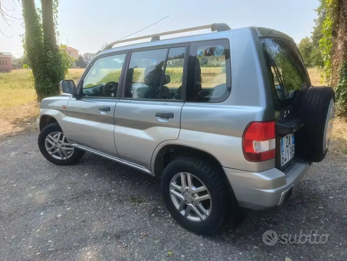 Usata Mitsubishi Pajero 114 CV (83 kW) 2002 Grigio SUV