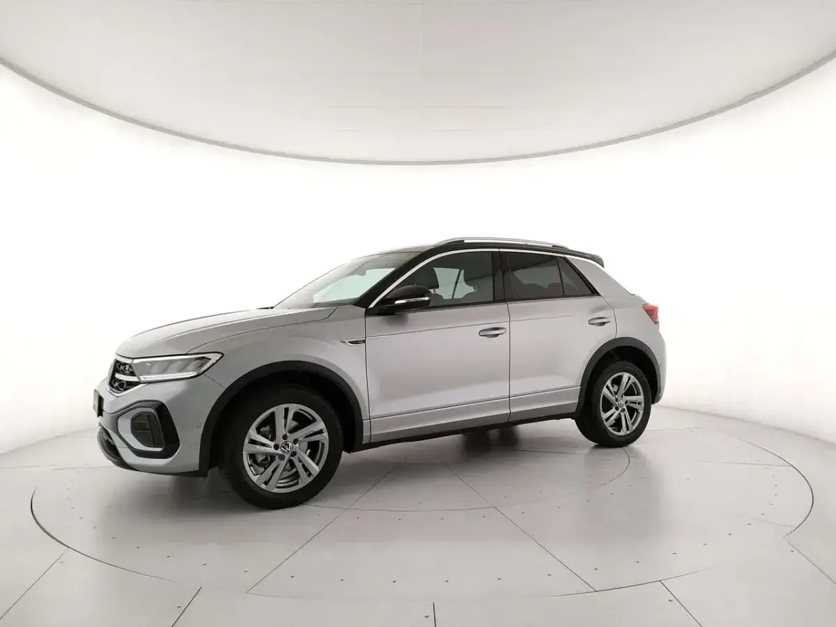 Usata VW T-Roc R-line 110 CV (80 kW) 2023 Pyrit silver metallizzato nero SUV