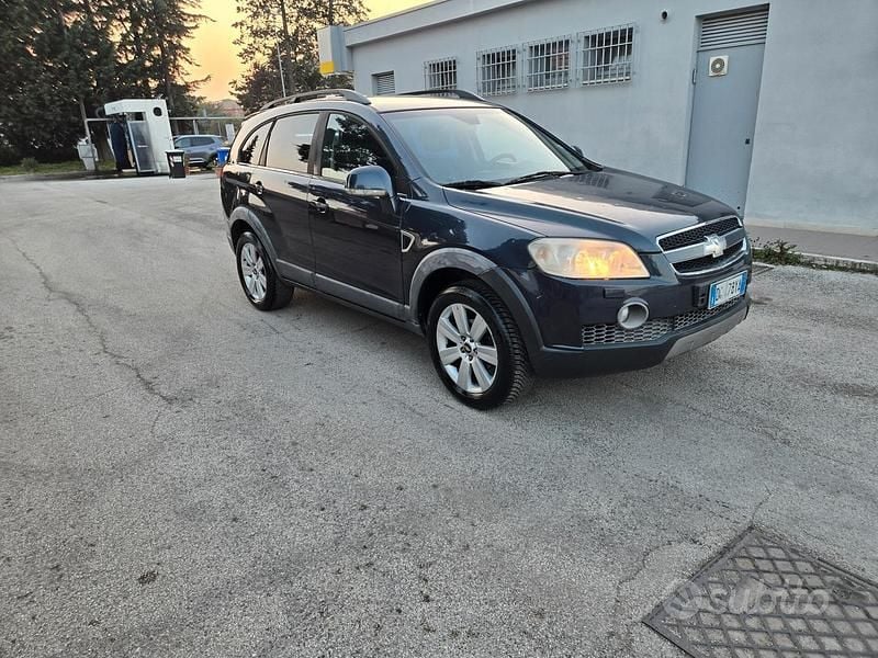 Usata Chevrolet Captiva 149 CV (109 kW) 2009 Nero SUV
