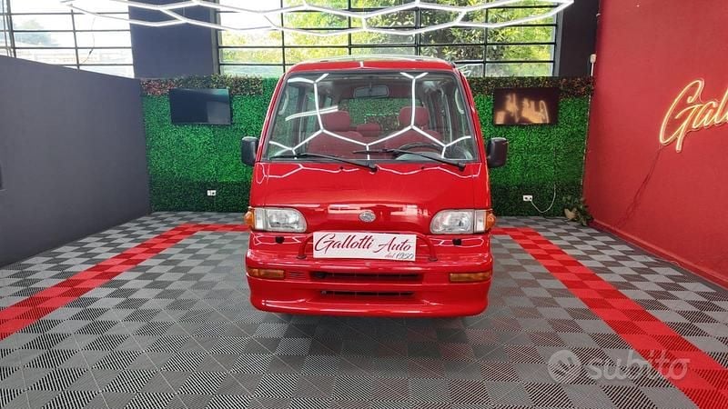 Usata Subaru Libero 54 CV (39 kW) 1997 Rosso Monovolume