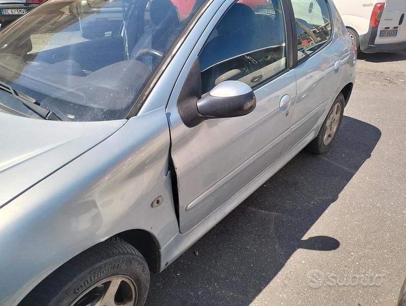 Occasion Peugeot 206 2004 Gris Citadine