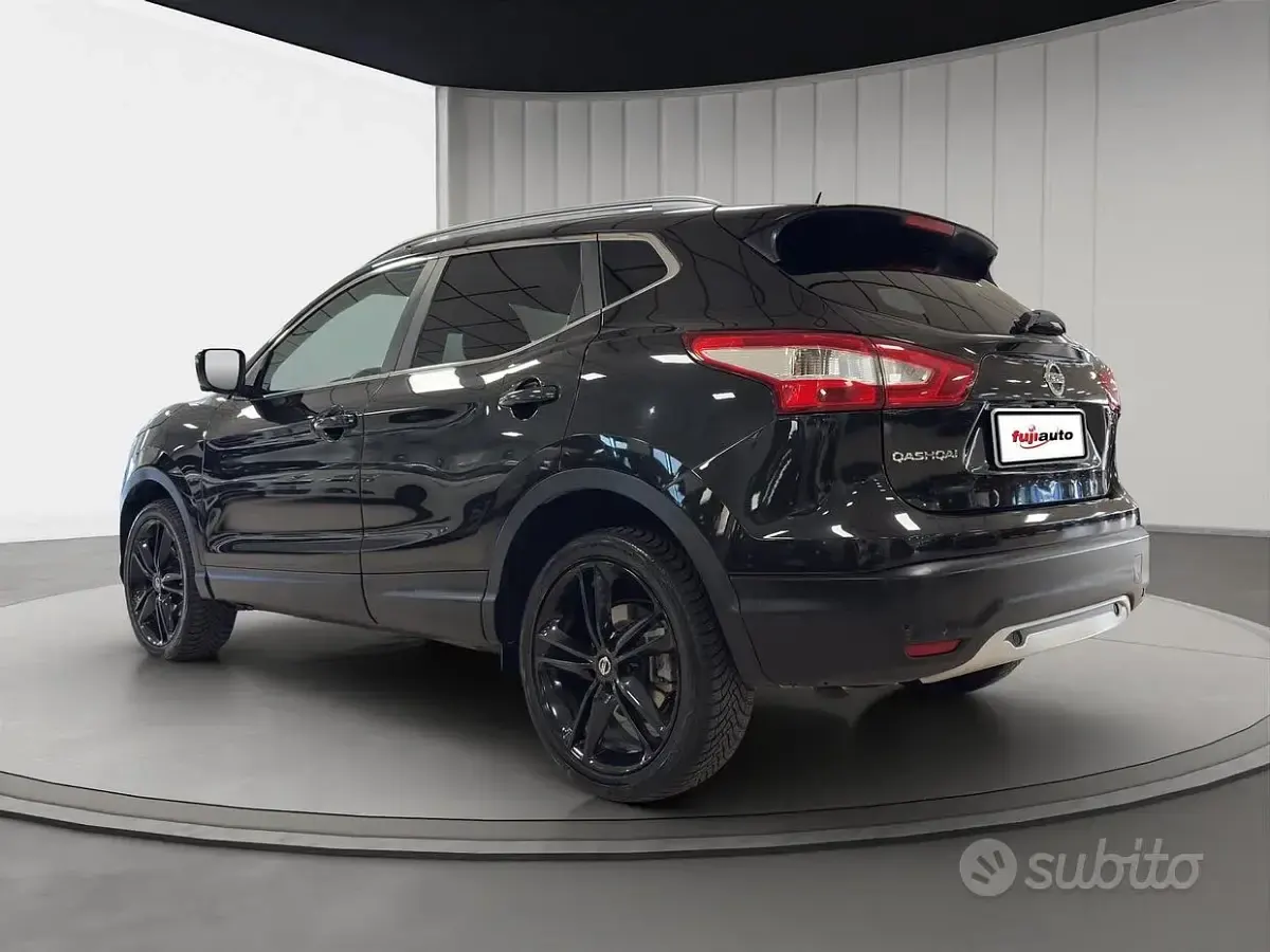 Usata Nissan Qashqai Acenta 131 CV (96 kW) 2016 Nero SUV