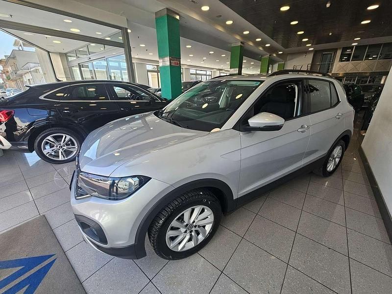 Usata VW T-Cross Life 110 CV (80 kW) 2022 Argento SUV