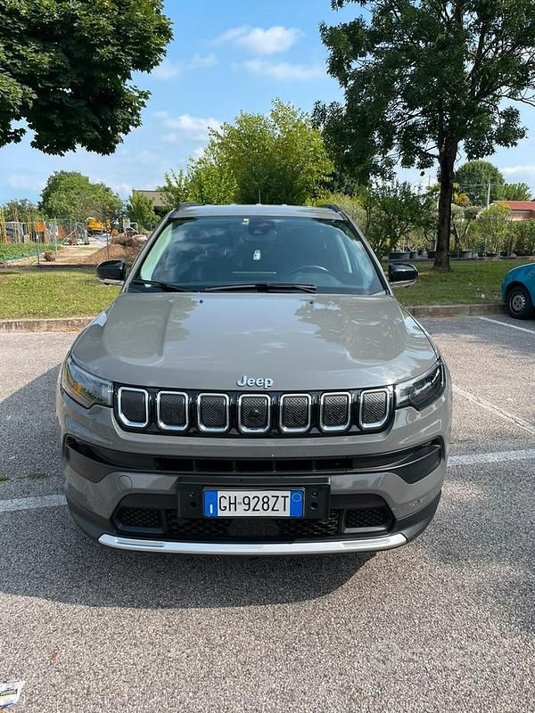 Usata Jeep Compass Limited 130 CV (95 kW) 2022 Grigio SUV