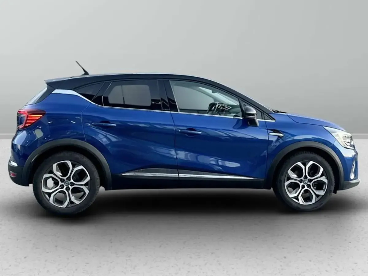 Usata Renault Captur Intens 143 CV (105 kW) 2021 Blu SUV