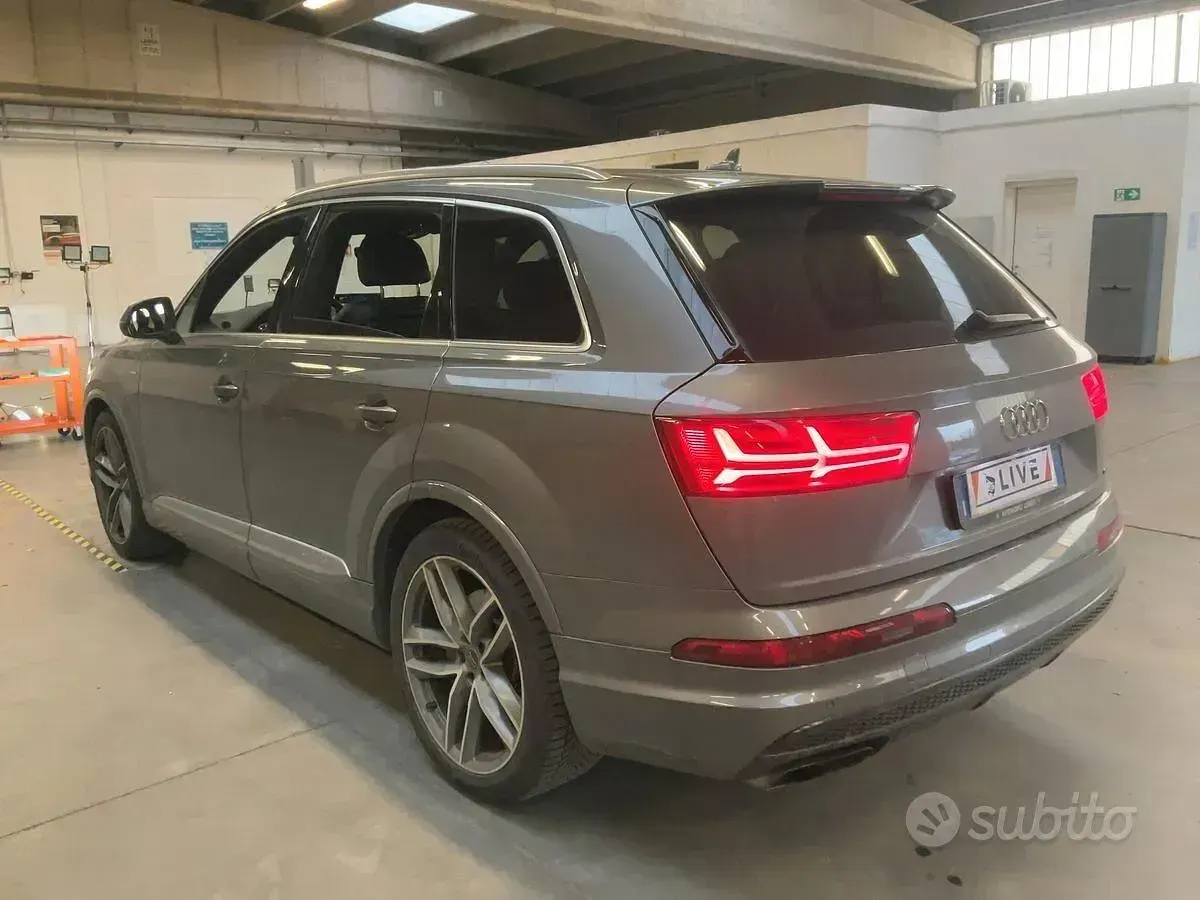 Usata Audi Q7 S-Line 272 CV (200 kW) 2016 Grigio SUV