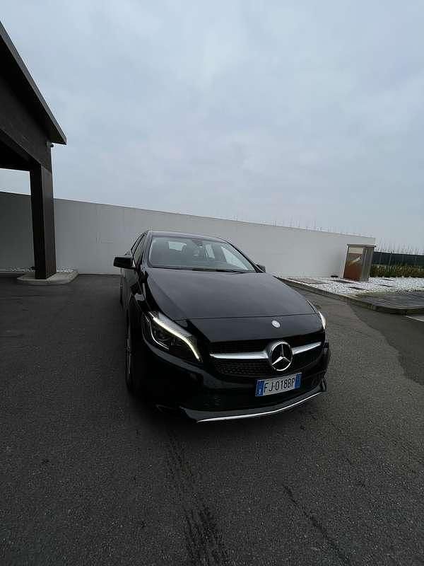 Usata Mercedes A200 136 CV (100 kW) 2017 Berlina