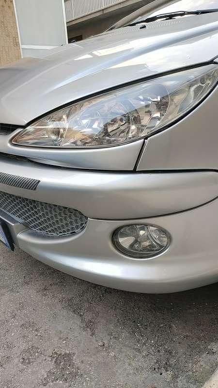 Usata Peugeot 206 CC Quiksilver 109 CV (80 kW) 2005 Argento Cabrio