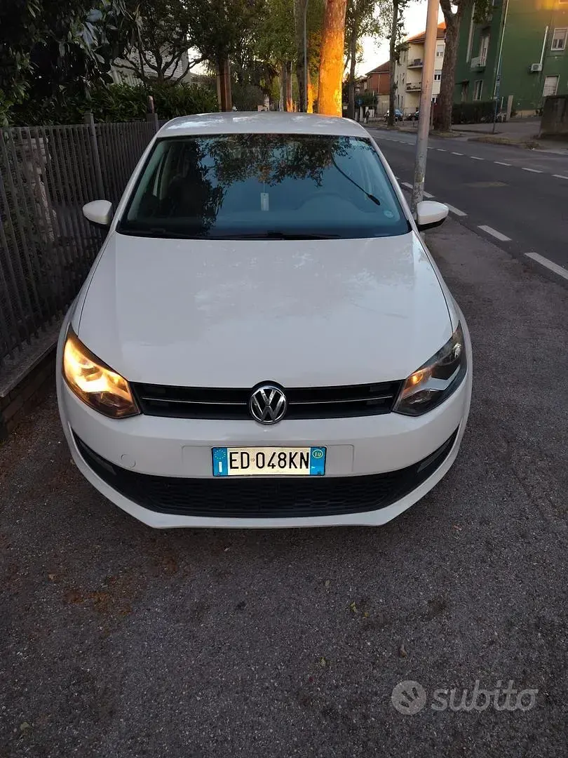 Usata VW Polo Comfortline 70 CV (51 kW) 2010 Bianco Utilitaria