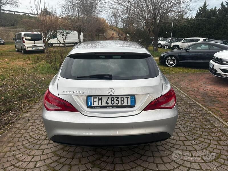 Usata Mercedes CLA200 136 CV (100 kW) 2017 Grigio Station wagon