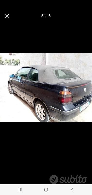 Usata VW Golf Cabriolet 101 CV (74 kW) 1999 Blu Cabrio