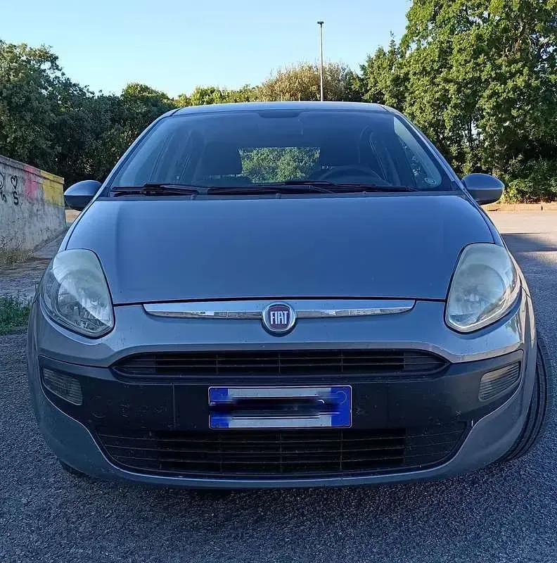 Usata Fiat Grande Punto Active 75 CV (55 kW) 2010 Utilitaria