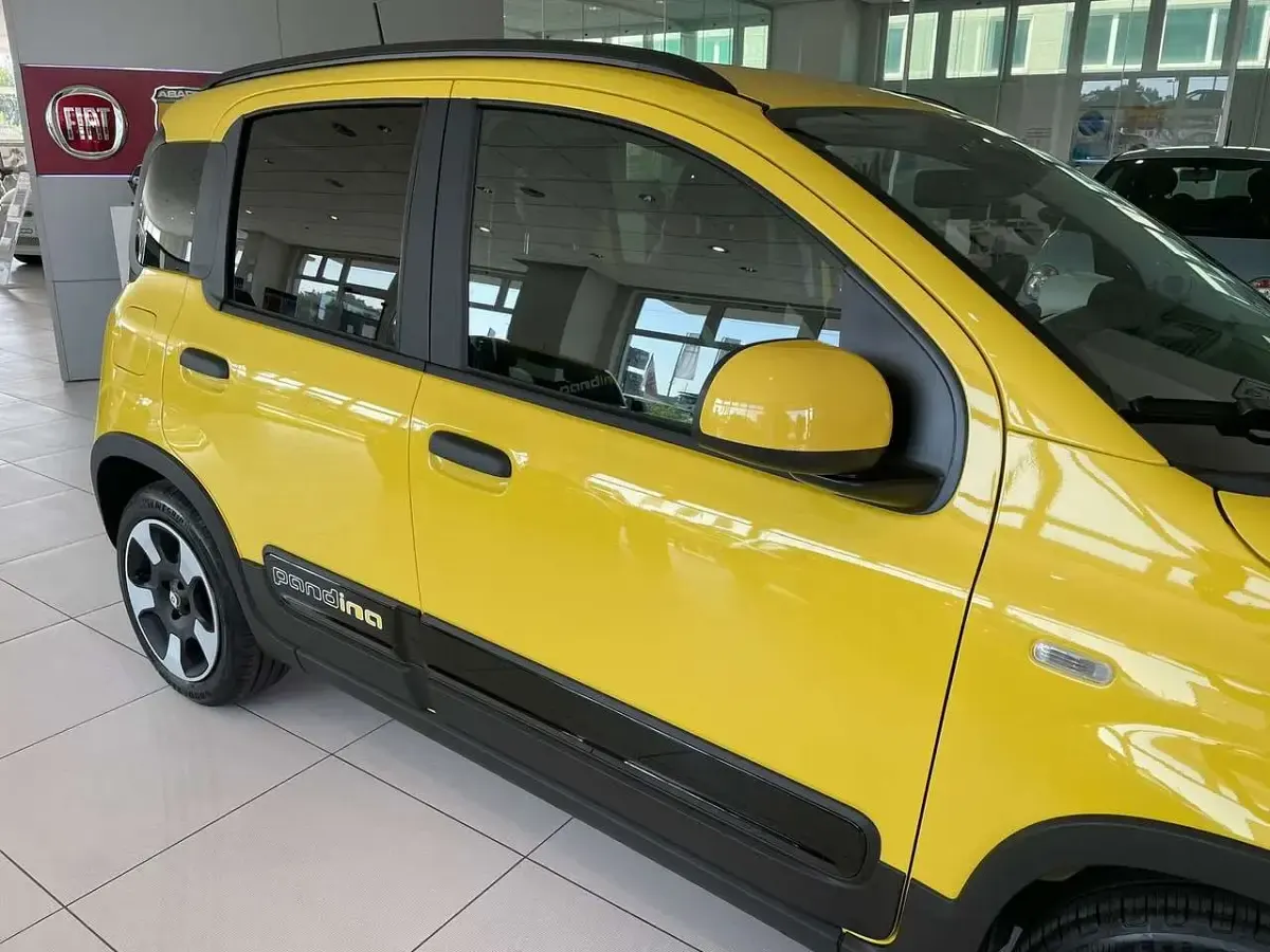 Nuova Fiat Panda Cross Cross 65 CV (47 kW) 2026 Giallo Utilitaria
