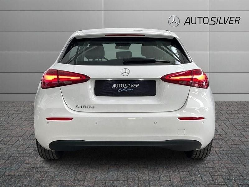 Usata Mercedes A180 Advanced 116 CV (85 kW) 2025 Bianco / pastello Berlina