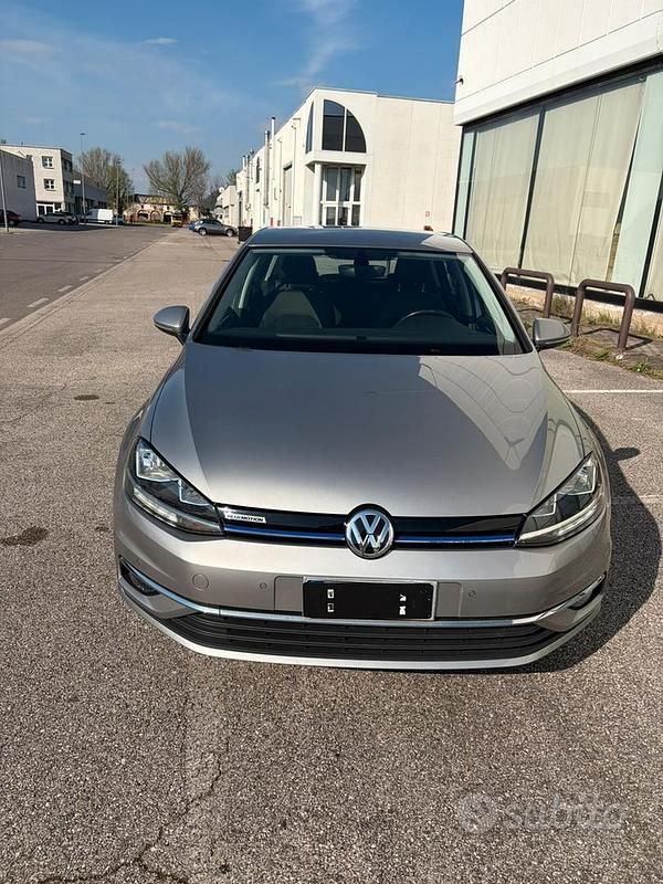 Usata VW Golf VII Executive 110 CV (80 kW) 2017 Argento Berlina