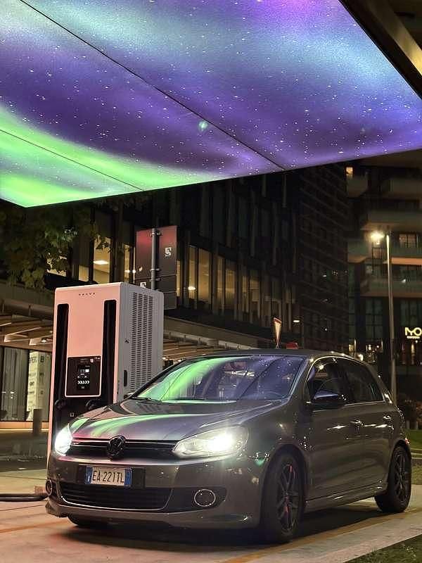 Usata VW Golf VI Highline 105 CV (77 kW) 2010 Utilitaria