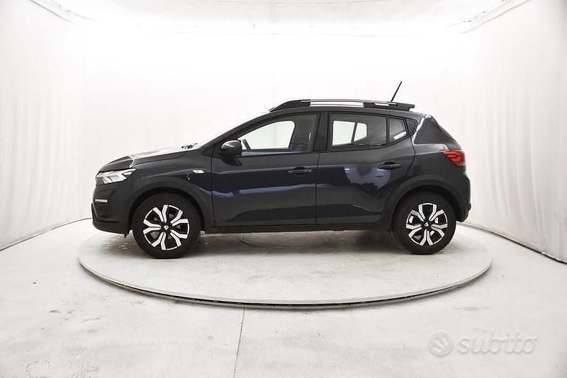 Occasion Dacia Sandero Comfort 101 ch (74 kW) 2023 Gris Berline