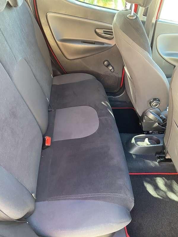 Usata Lancia Ypsilon Gold 69 CV (50 kW) 2013 Rosso Utilitaria
