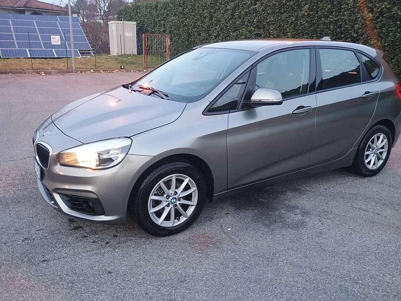 Usata BMW 218 Active Tourer Advantage 150 CV (110 kW) 2014 Grigio Monovolume