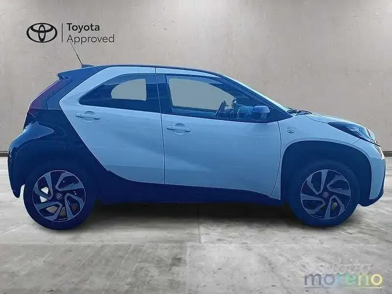 Usata Toyota Aygo X Trend 72 CV (52 kW) 2023 Bianco SUV