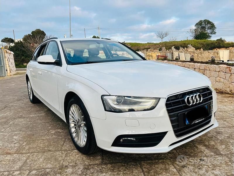 Usata Audi A4 143 CV (105 kW) 2012 Bianco Station wagon