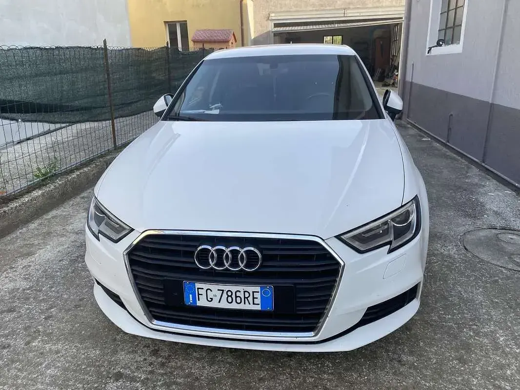 Usata Audi A3 Ambiente 110 CV (80 kW) 2016 Bianco Berlina