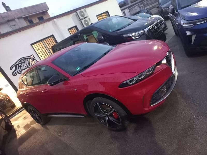 Usata Alfa Romeo Tonale Ti 131 CV (96 kW) 2022 Rossa alfa SUV