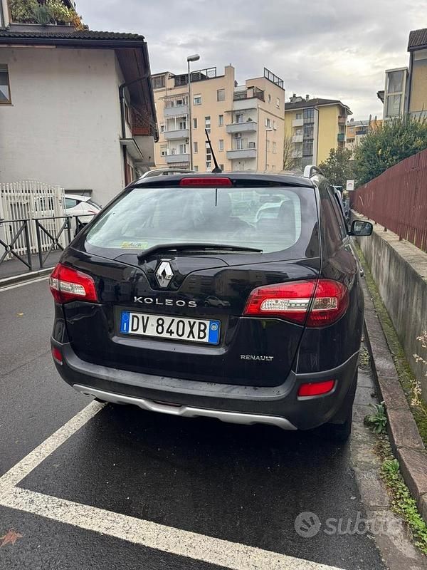 Usata Renault Koleos 170 CV (125 kW) 2009 Nero SUV