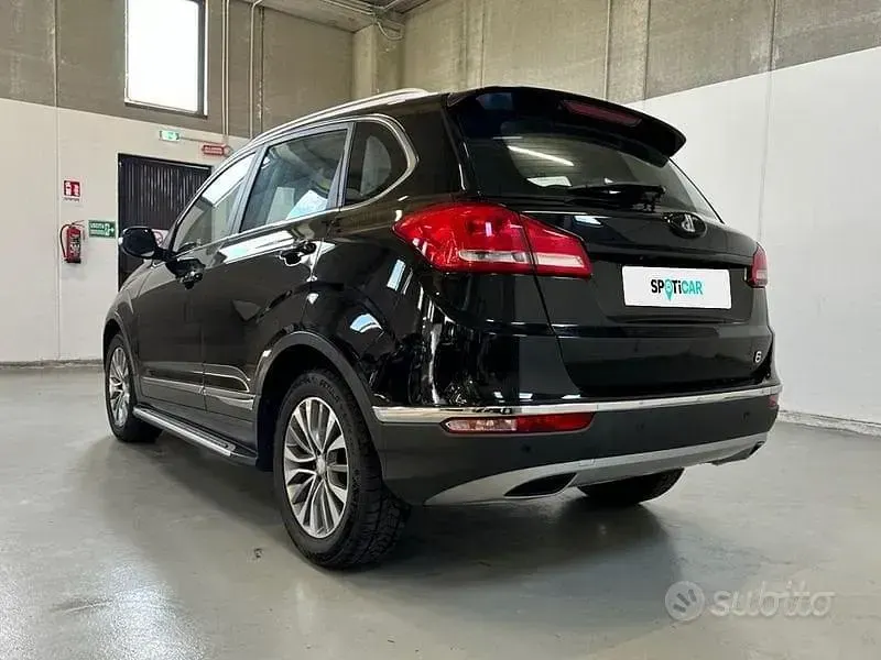 Usata DR DR6 150 CV (110 kW) 2020 Nero SUV