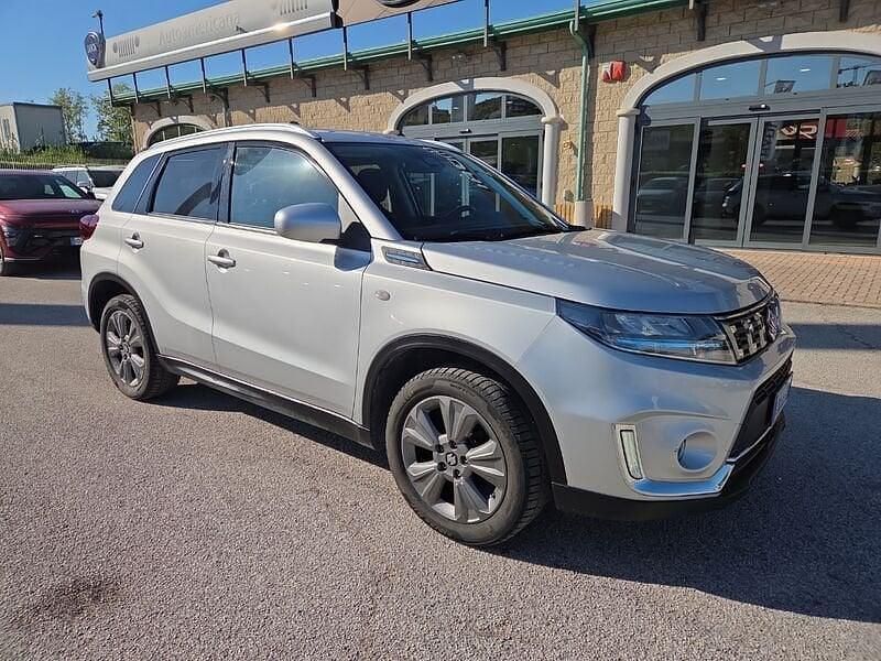 Usata Suzuki Vitara Cool 129 CV (94 kW) 2023 Grigio SUV