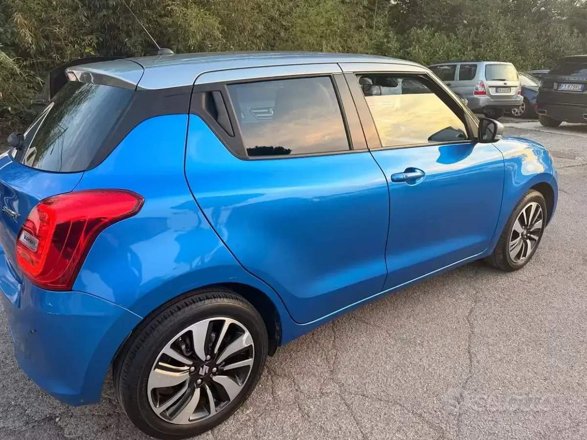 Usata Suzuki Swift 111 CV (81 kW) 2019 Blu Utilitaria