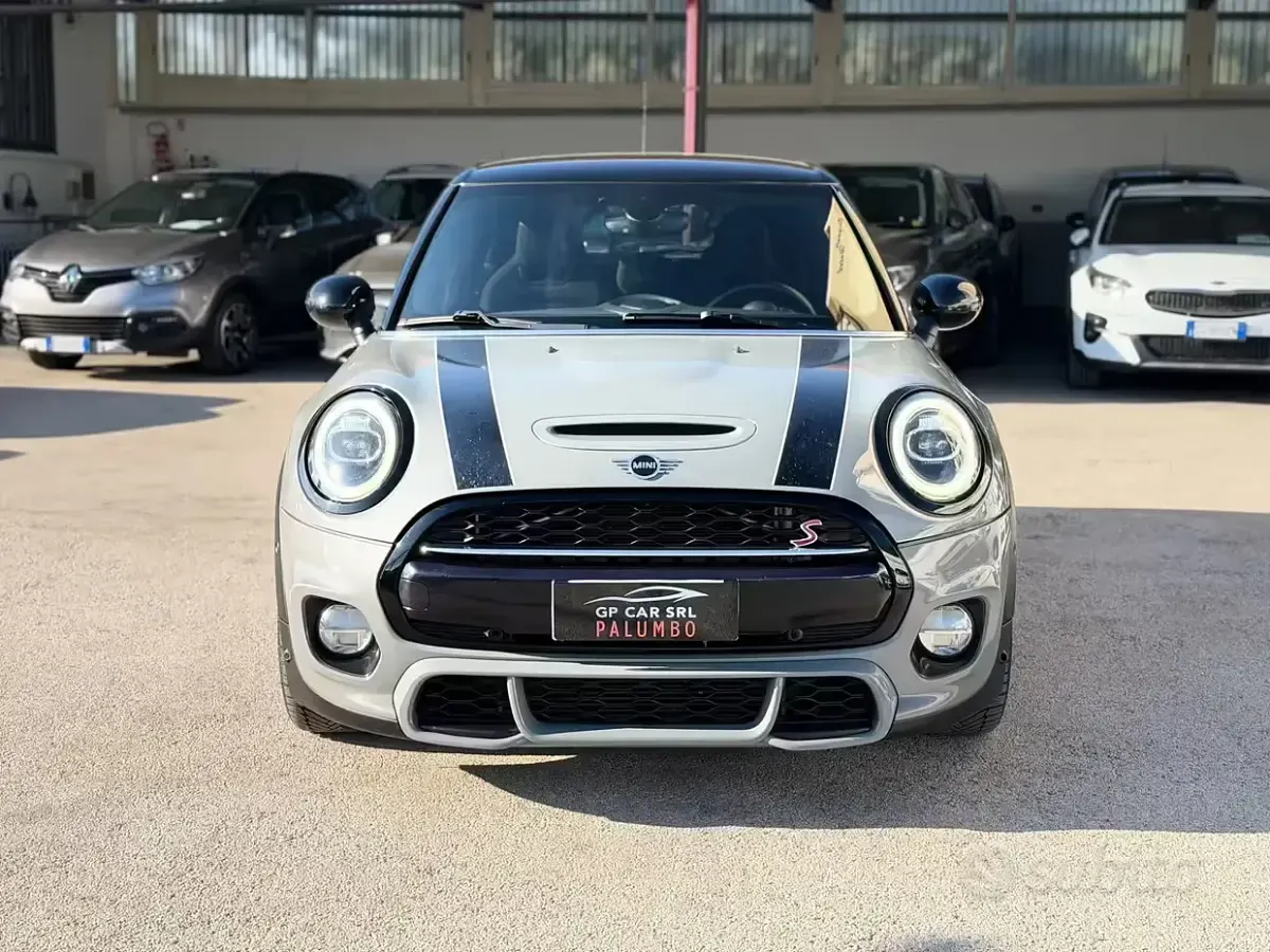 Usata Mini John Cooper Works 170 CV (125 kW) 2018 Grigio Utilitaria