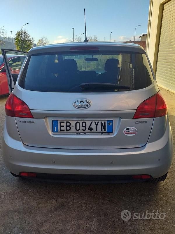 Usata Kia Venga EX 90 CV (66 kW) 2010 Grigio Utilitaria
