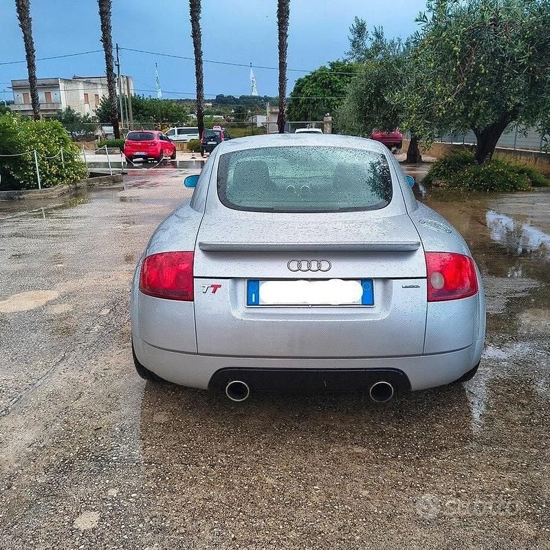 Usata Audi TT 225 CV (165 kW) 1999 Grigio Coupé