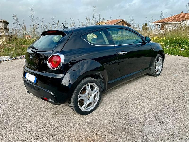 Usata Alfa Romeo MiTo Distinctive 95 CV (69 kW) 2010 Nero Utilitaria