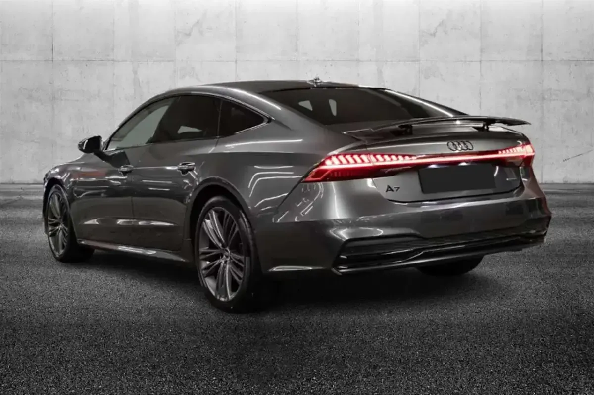 Usata Audi A7 265 CV (194 kW) 2023 Grigio Berlina