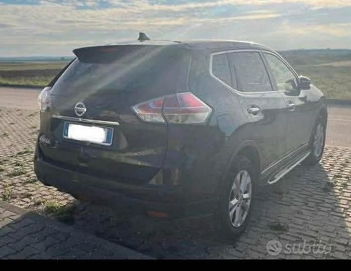 Usata Nissan X-Trail 131 CV (96 kW) 2015 Nero SUV