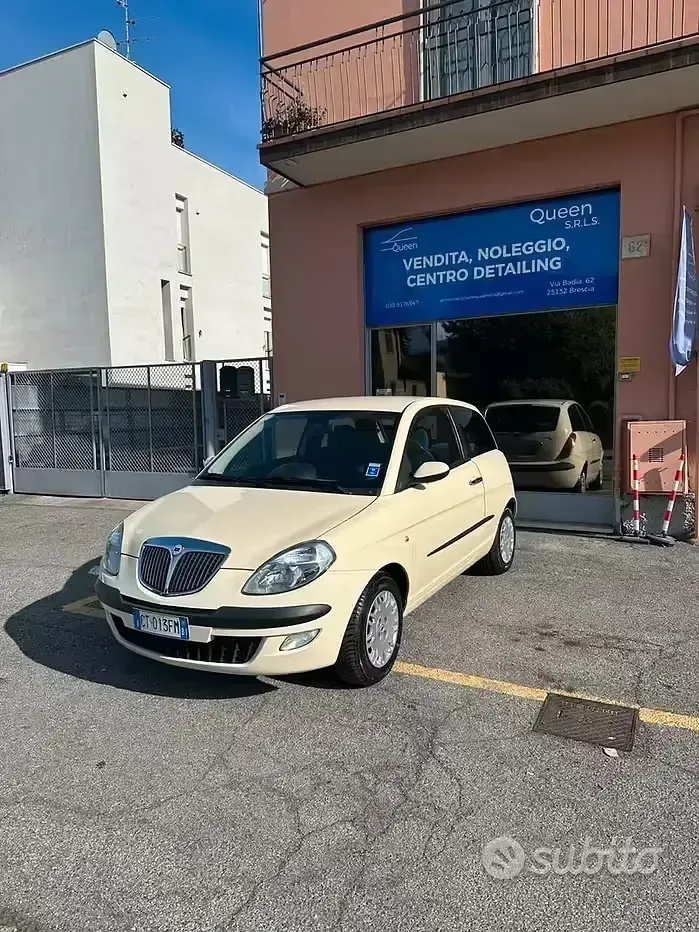 Usata Lancia Ypsilon 60 CV (44 kW) 2005 Bianco Utilitaria