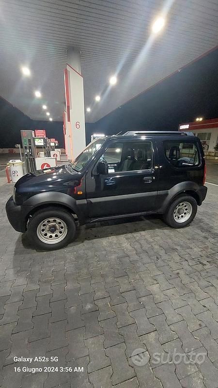 Usata Suzuki Jimny 86 CV (63 kW) 2007 SUV