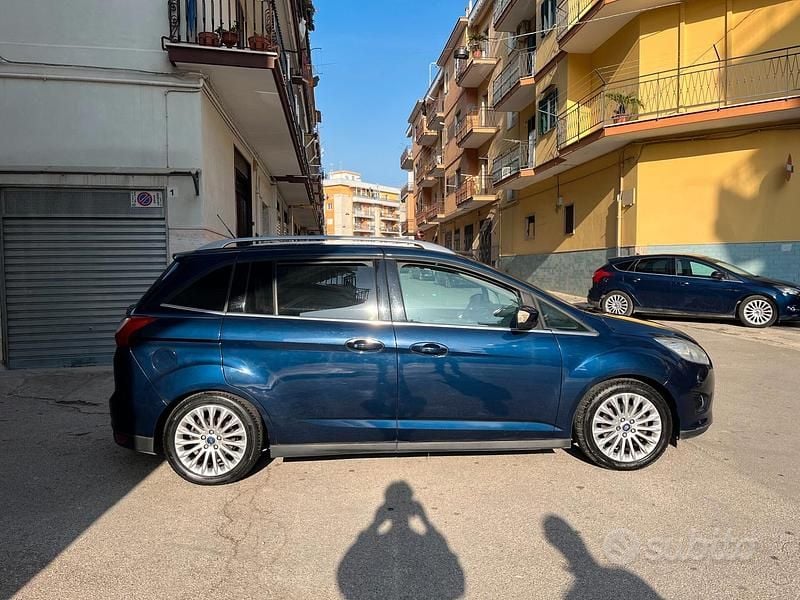 Usata Ford Grand C-Max Titanium 115 CV (84 kW) 2011 Blu Monovolume